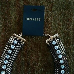 NWT- FOREVER 21 CHOKER